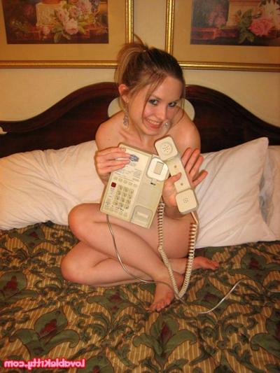 15P Kitty having Hot phone sex
