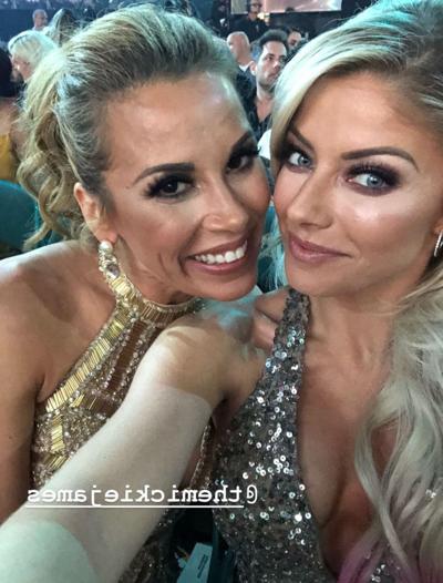 4P Alexa Bliss Cleavage