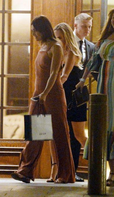 25P Amanda Holden Sexy