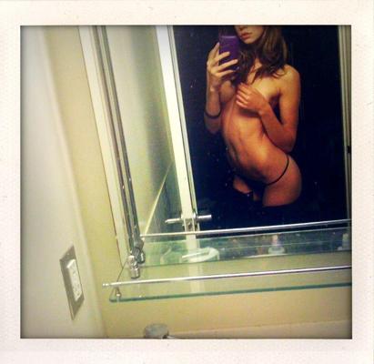 5P Analeigh Tipton – Leaked nude Selfies