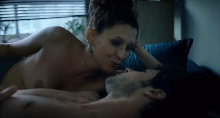 5P Antonella Costa Topless