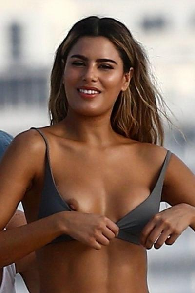 6P Ariadna Gutierrez Nip Slip