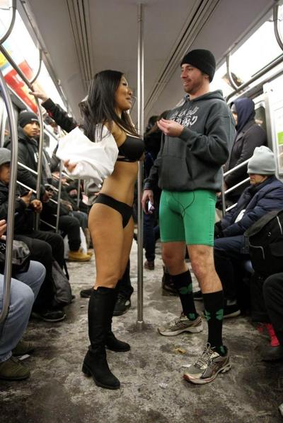 25P Asa Akira Topless