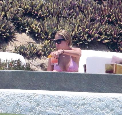 25P Ashley Benson Caught in Bikini