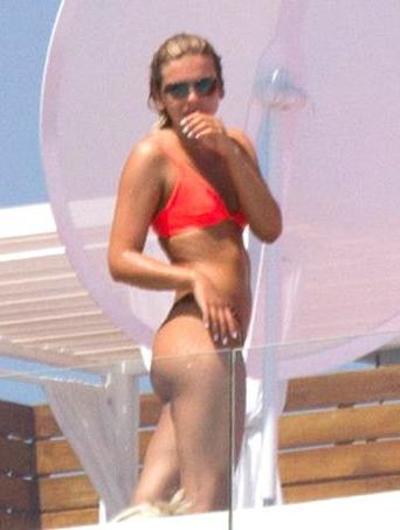 25P Louisa Johnson, Chloe Paige, Havva Rebke Topless