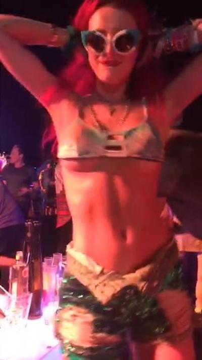 25P Dani Thorne & Bella Thorne Sexy