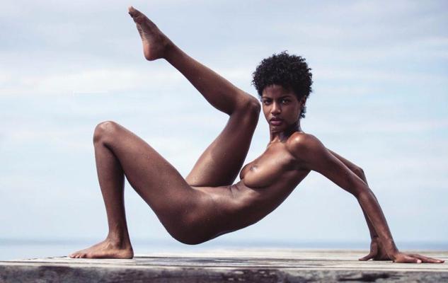 4P Ebonee Davis Nude