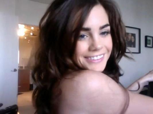 25P Jillian Murray Nude Leaked
