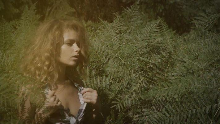 25P Julia Yaroshenko Topless