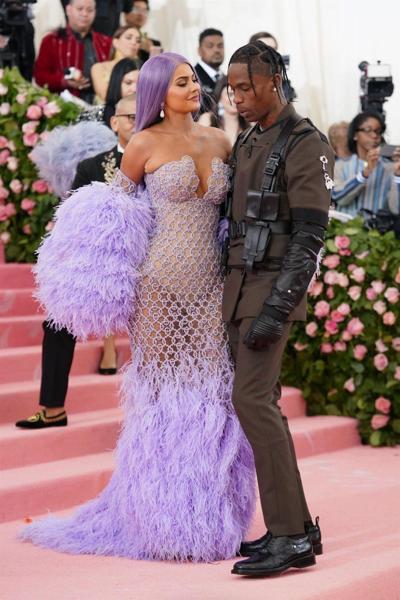 4P Kylie Jenner See-Through