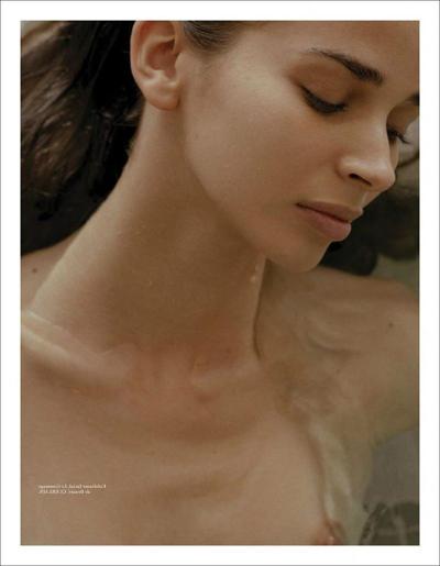 10P Laissa Medeiros: Melancholic Topless Photoshoot