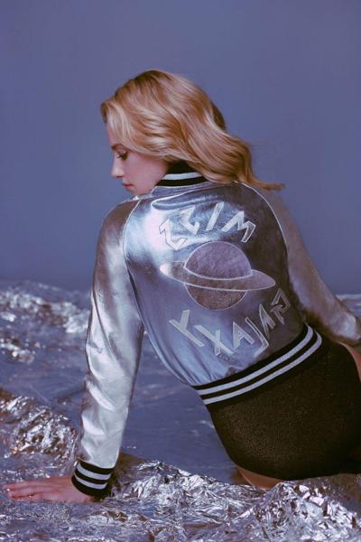 10P Lili Reinhart Erotic