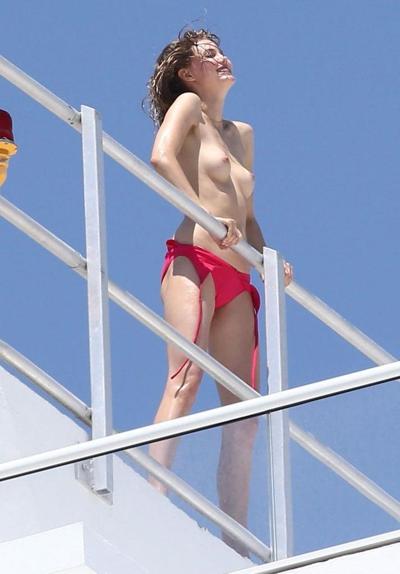 5P Lindsey Wixson Topless Photos