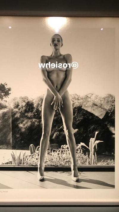 6P Rosie Huntington-Whiteley Nude