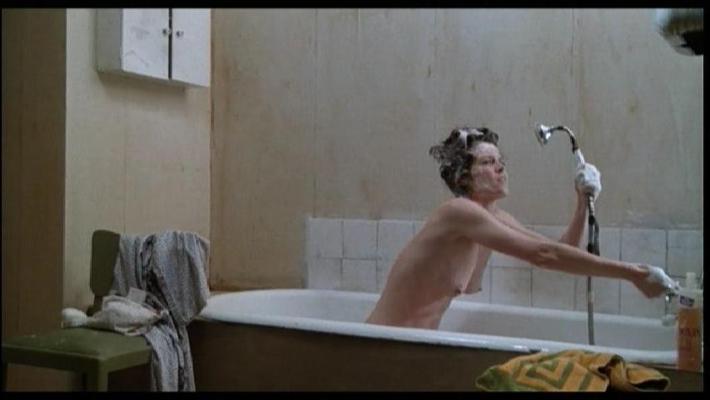7P Nude Photos of Sigourney Weaver