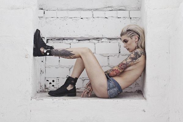 14P Nude photoset of Valentina Belleza
