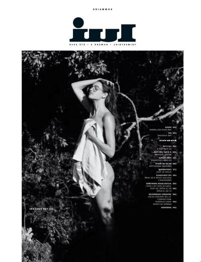 12P Zoe Mantzakanis Nude