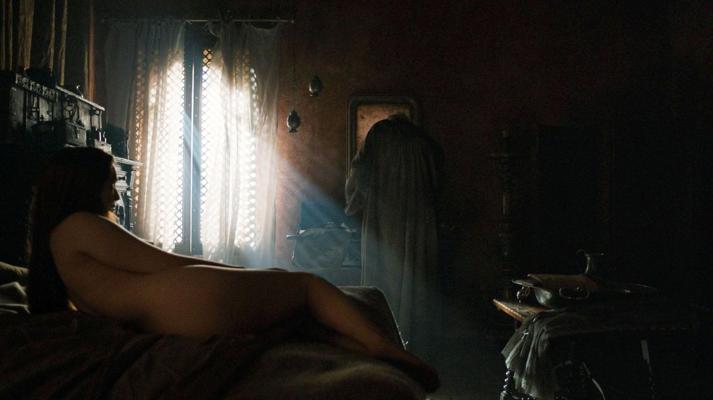 6P Nude Photos of Josephine Gillan