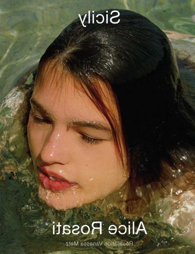 11P Julia Van Os: Freches Naturmädchen