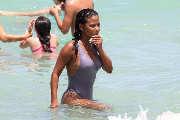 14P Christina Milian See-Through/Pokies