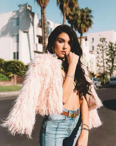 9P Barely-Legal Bombshell Madison Beer At Her Best