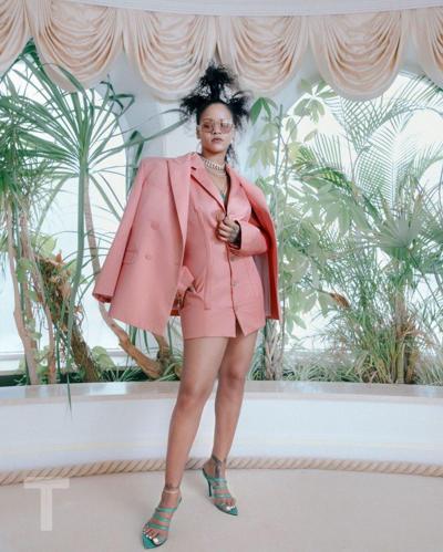 4P Rihanna Erotic