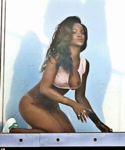 23P Rihanna nua
