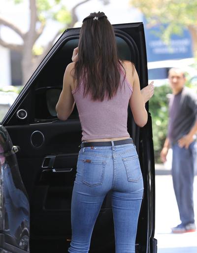 5P Bilder von engen Jeans von Kendall Jenner