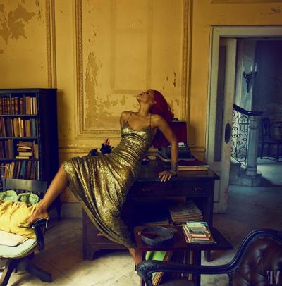 5P Rihanna Nude Photos