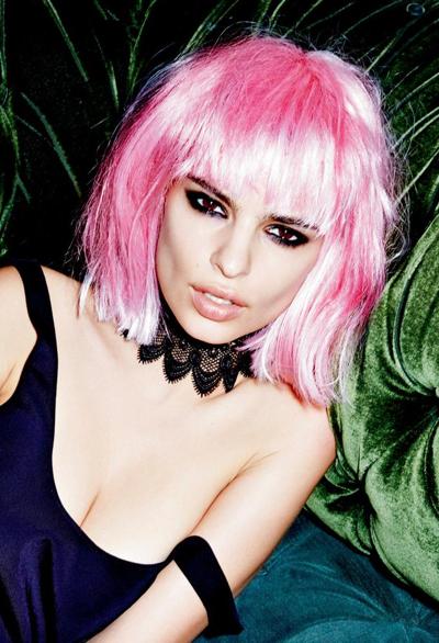 5P Emily Ratajkowski séance photo seins nus