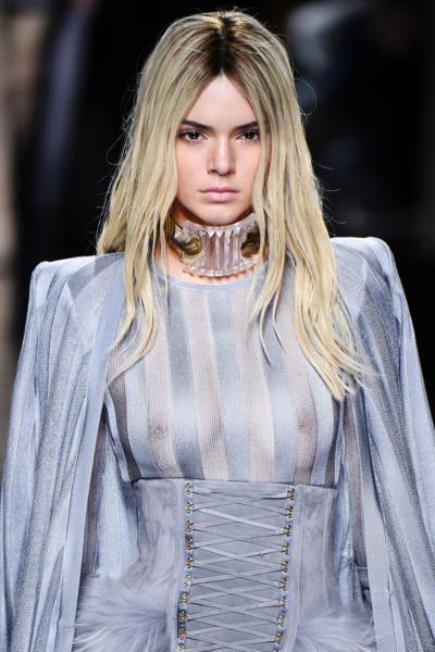 4P Durchsichtige Bilder von Kendall Jenner