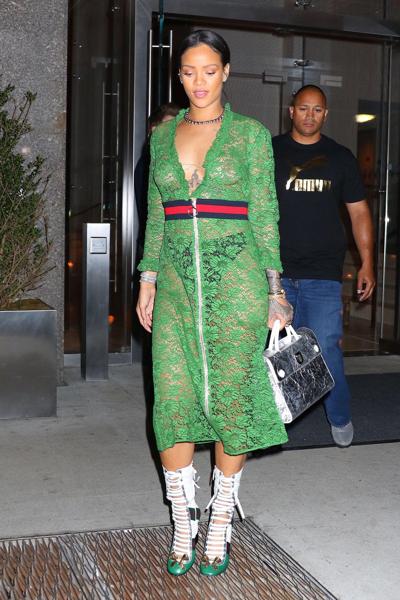6P Rihanna See-Through Photos
