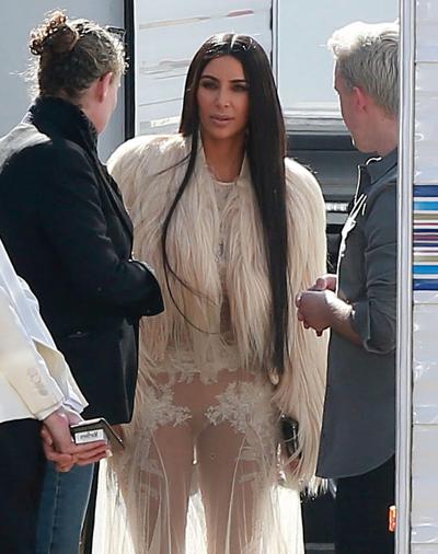 17P Kim Kardashian See-Through Photos