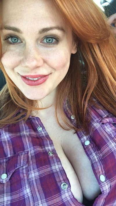5P Maitland Ward Cleavage Photos