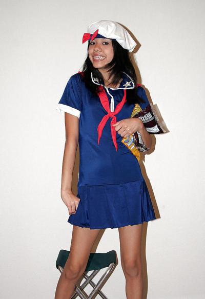 12P MIGNONNE TEEN ASIATIQUE EN UNIFORME TRÈS SAVOUREUSE - londonlad