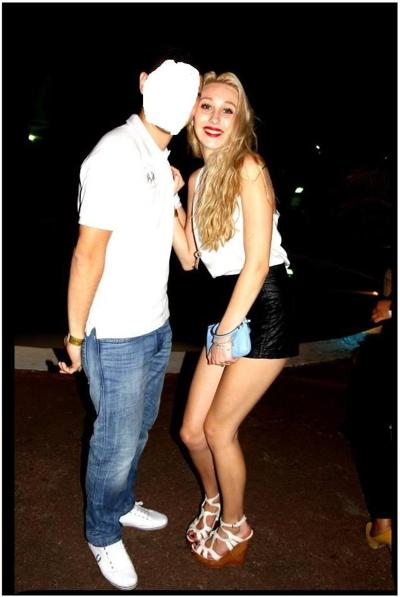 24P Anglaises en talon Bitch British Girls in High Heels 24