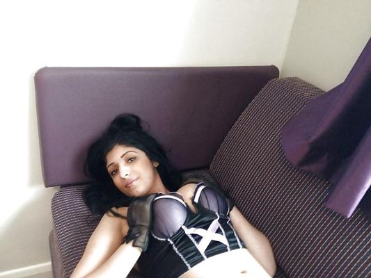 12P British Indian Bride In Hotel