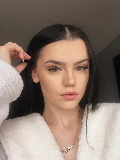 9P 3 favorite Saskatoon SK Girls to Jerk off to in August