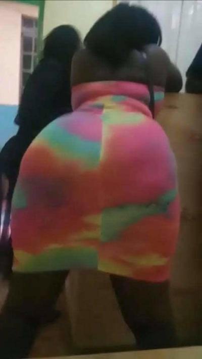 25P Fat black ass