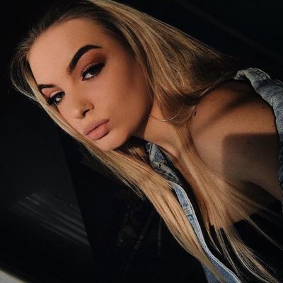 25P Karlien- Dirty Dutch Attention Whore wants Dirty Comments