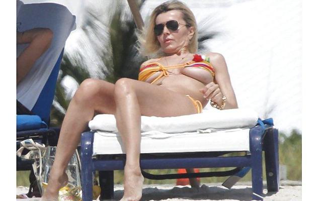 4P Milf on the beach