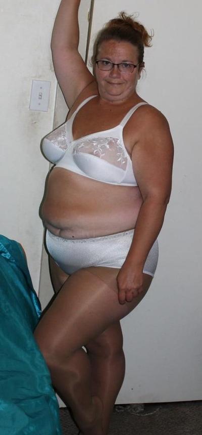 25P mature in pantyhose 50