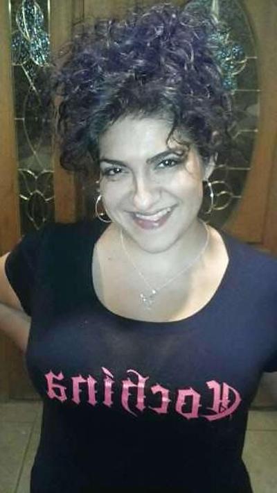 25P Mature Cleavage Honeys From MeetMeMatch
