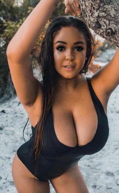 25P big breasts in swimwear 9