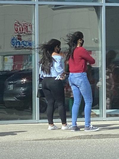 5P Fat ass indian in black jeans