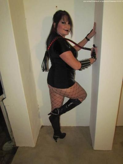 25P DOM granny whore Eliz