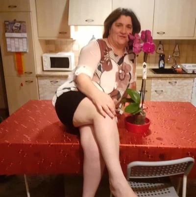 17P Slut mature Gloria