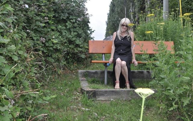 25P Sexy wife