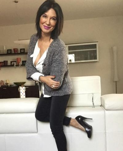 25P Sexy italienische reife MILF