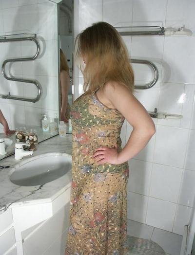 16P bathroom girl 1